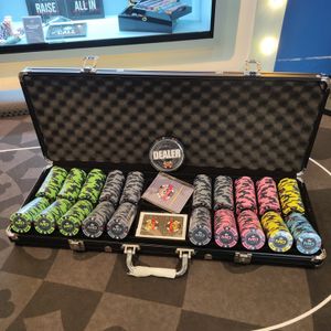 Maleta com 500 fichas personalizadas ceramica 39mm 10grs